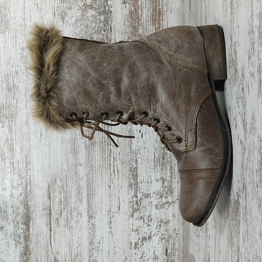 Like New Steve Madden Minkee Distressed Leather Faux Fur Boots